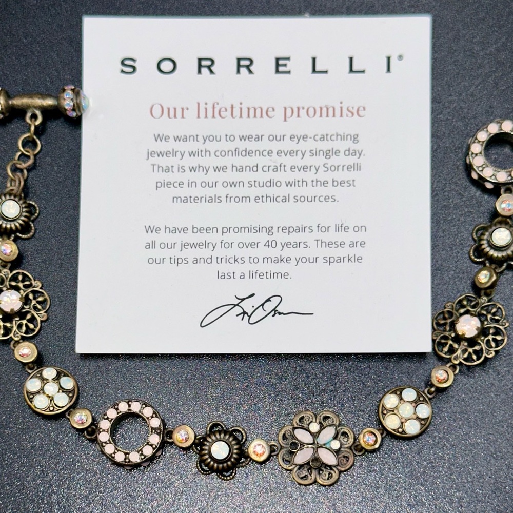 Sorrelli Gold and Pink Flower Bracelet